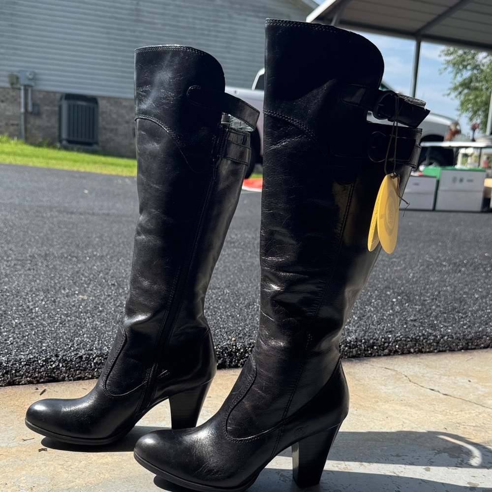 Born Shoes Elegant Black Knee-High Boots